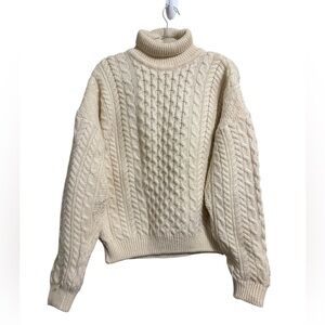 Carraig Donn SZ MD 100% Wool 3D Cable Knit Sweater / Made In Ireland